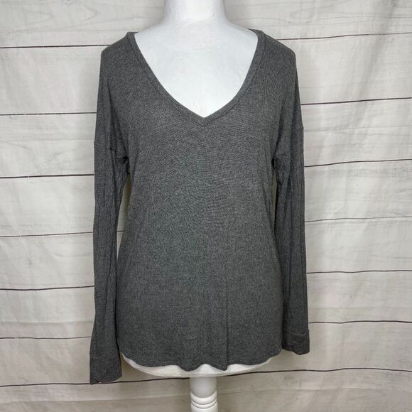 Beyond Yoga long sleeve gray v neck top small - Picture 1 of 8